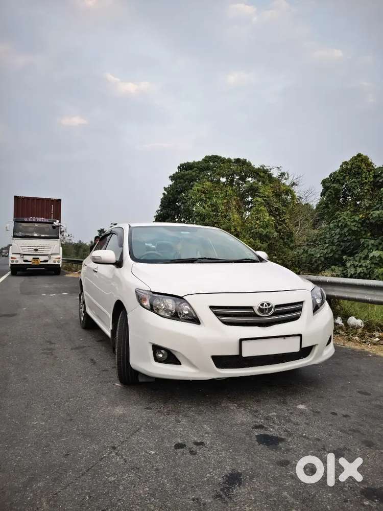 Toyota Corolla Altis 2011