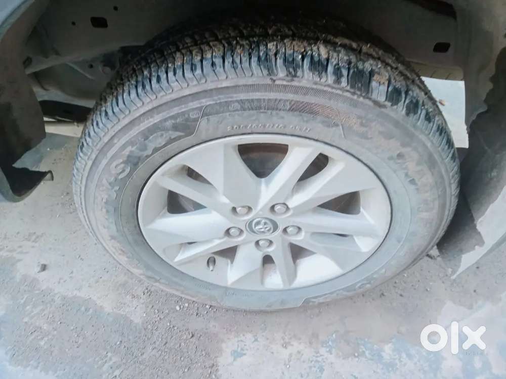 Toyota Innova Crysta 2017 Diesel 185033 Km Driven