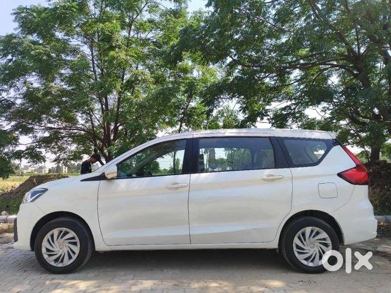 Maruti Suzuki Ertiga 1.5 Vxi, 2021