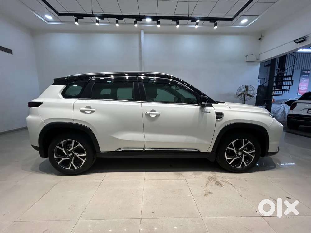 Toyota Urban Cruiser Hyryder 1.5 V Hybrid, 2025, Petrol