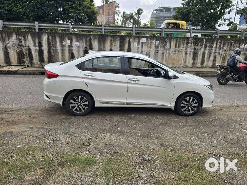Honda City 1.5 V 5th Gen I-vtec Mt, 2018, Petrol