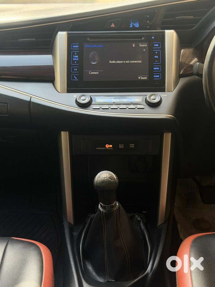 Toyota Innova Crysta 2.4 V 8 Str, 2017, Diesel