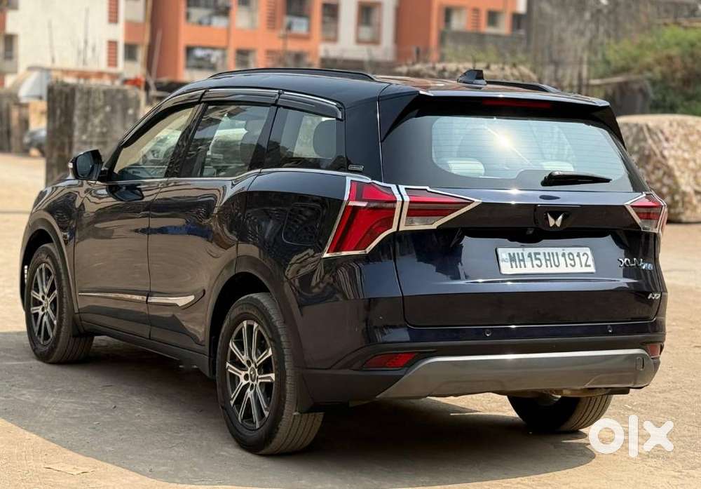 Mahindra Xuv700 2.0 Ax 7 Petrol Mt Str, 2022, Petrol