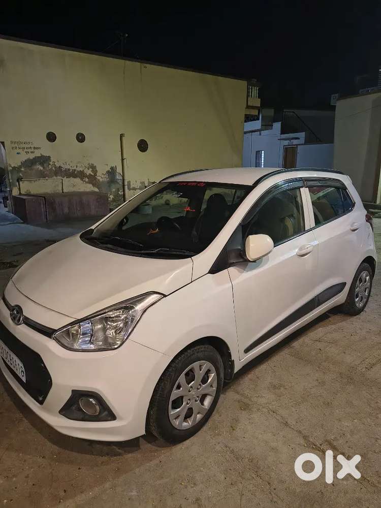 Grand I10 Sportz 2016
