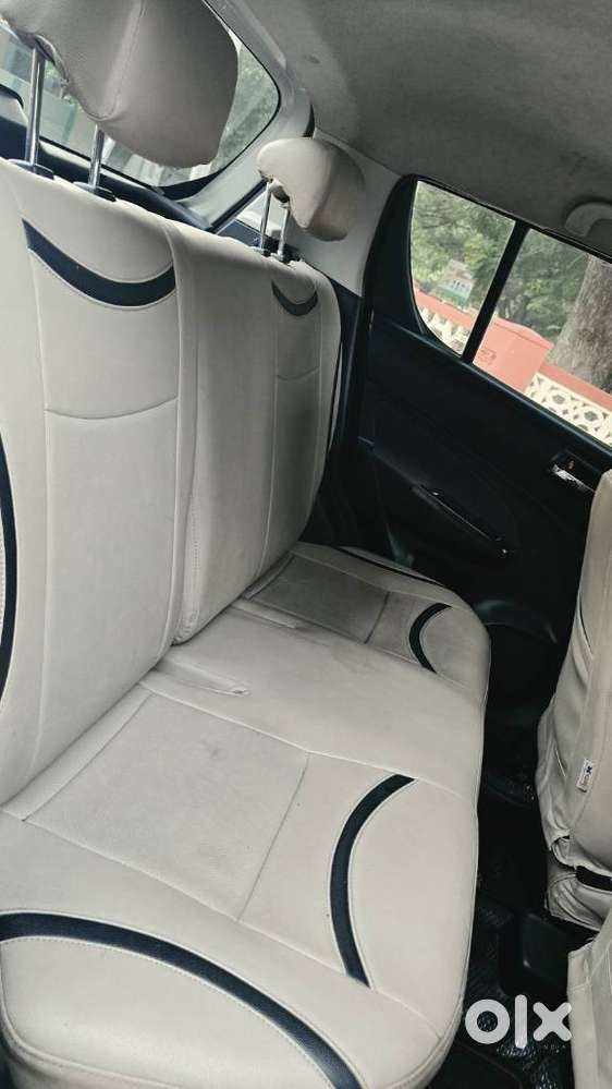 Maruti Suzuki Swift Vxi Optional, 2016, Petrol