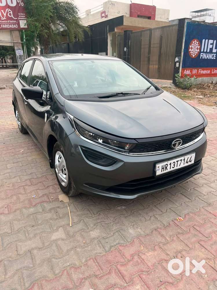 Tata Altroz Petrol 2023