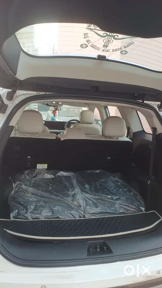Xuv 7oo Branch New Condition.