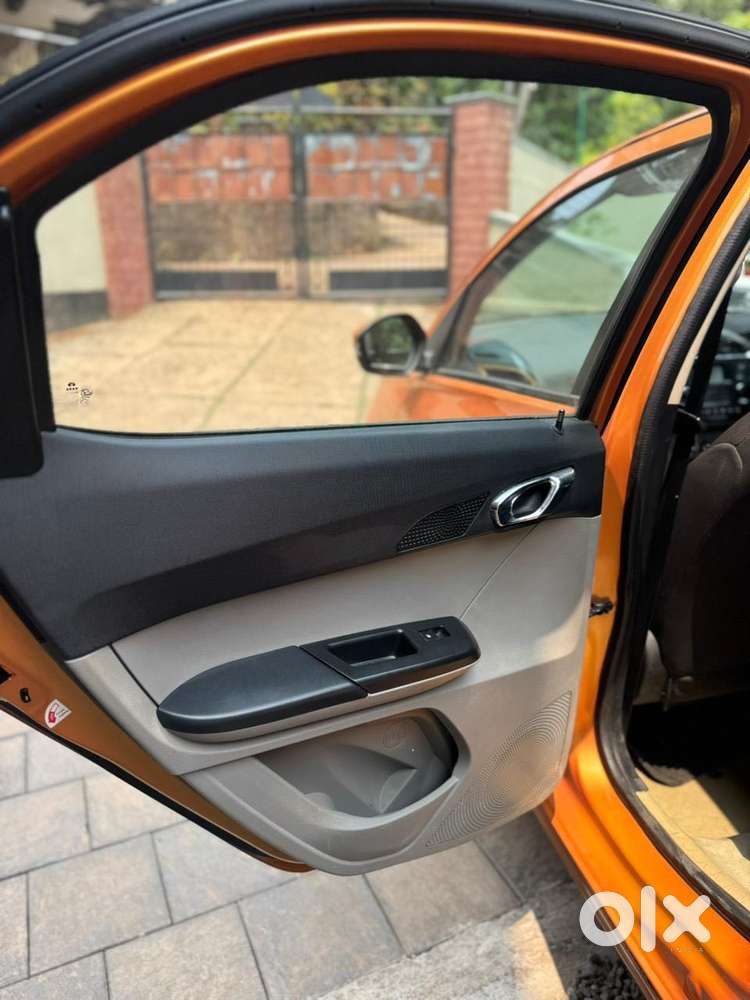 Tata Tiago 1.2 Revotron Xza, 2017, Petrol