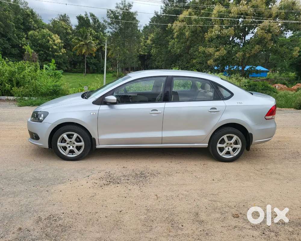 Volkswagen Vento Highline Petrol 2014