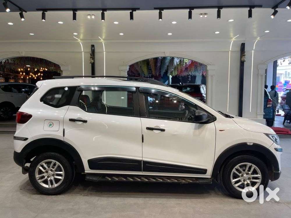 Renault Triber Rxl, 2022, Petrol