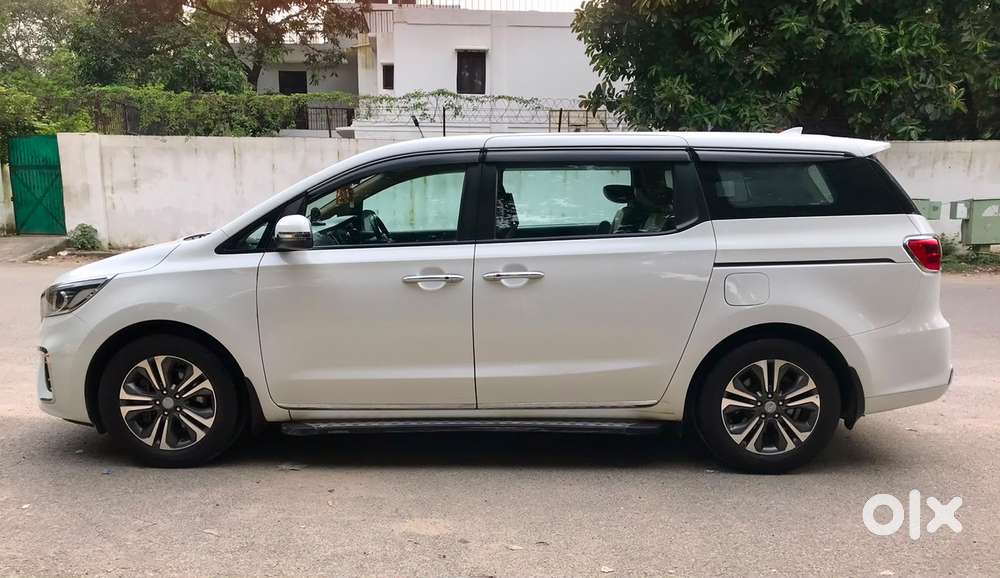 Kia Carnival Premium, 2021, Diesel
