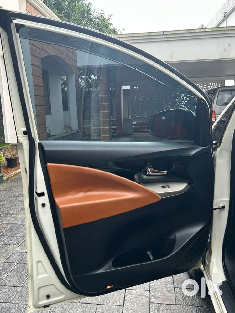 Toyota Innova Crysta 2017