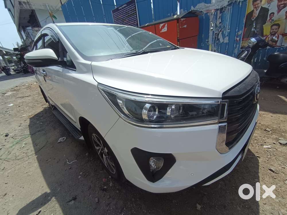 Toyota Innova Crysta 2.4 V 8 Str, 2022, Diesel