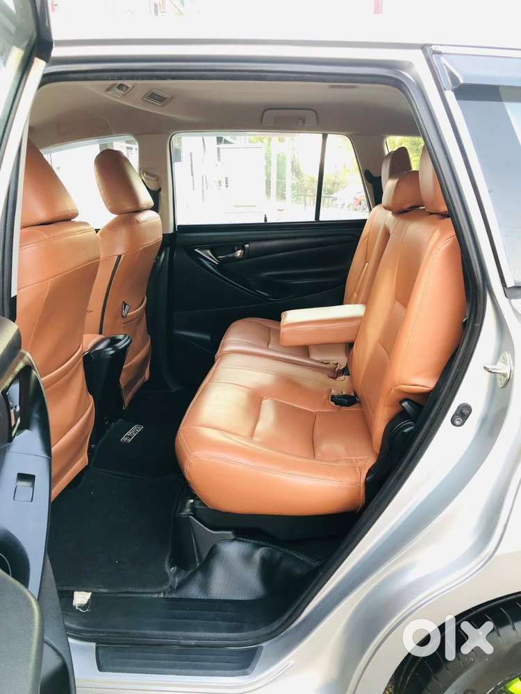 Toyota Innova Crysta 2.8 Gx At 8 Seater, 2017, Diesel