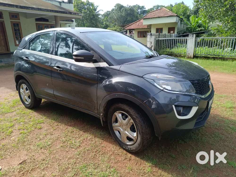 Tata Nexon Petrol (automatic) 2018