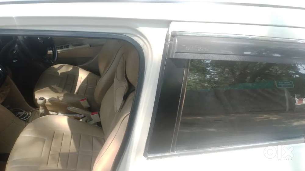 Maruti Suzuki Swift Dzire 2015