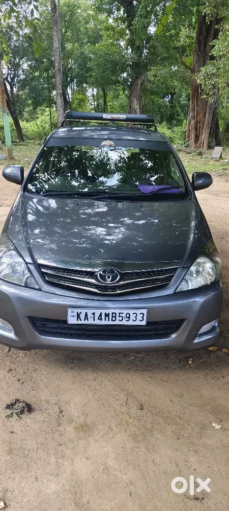 Toyota Innova Hycross 2011 Diesel 167000 Km Driven
