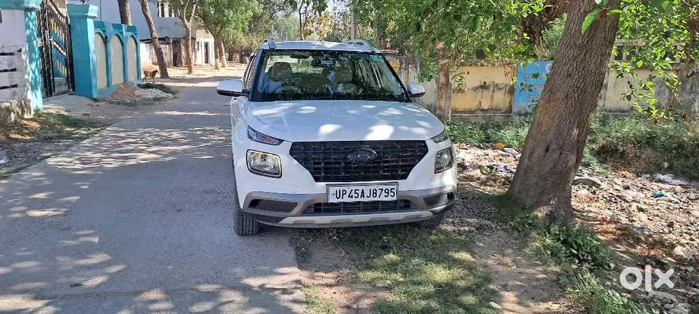 Hyundai Venue 2021 Petrol Well Maintained