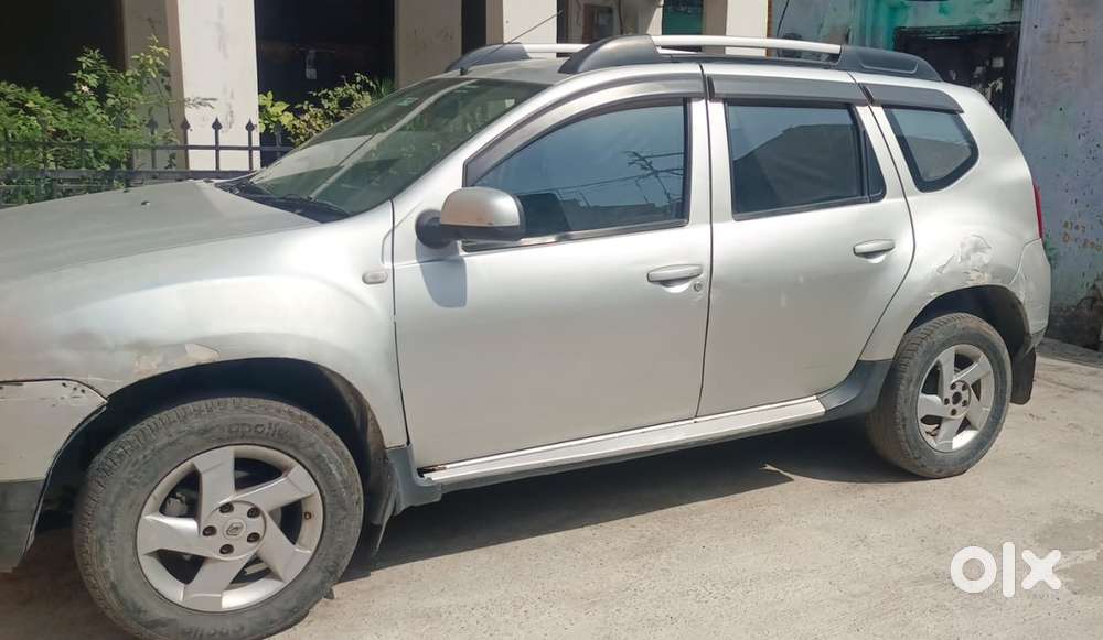 Selling My Genuine, Non-accidental 2013 Renault Duster.