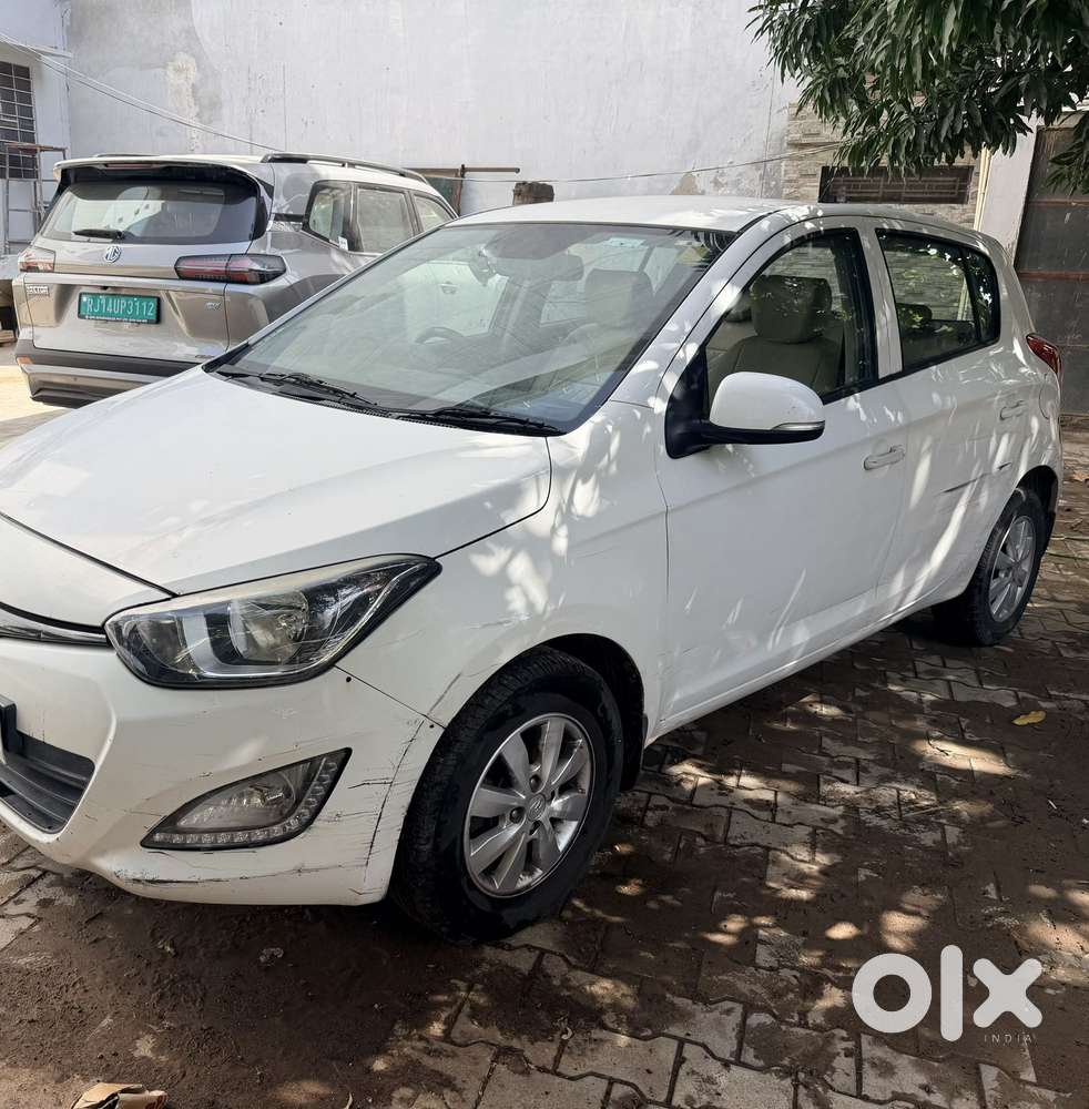 Hyundai I20 Sportz 1.2 Bs-iv, 2014, Petrol