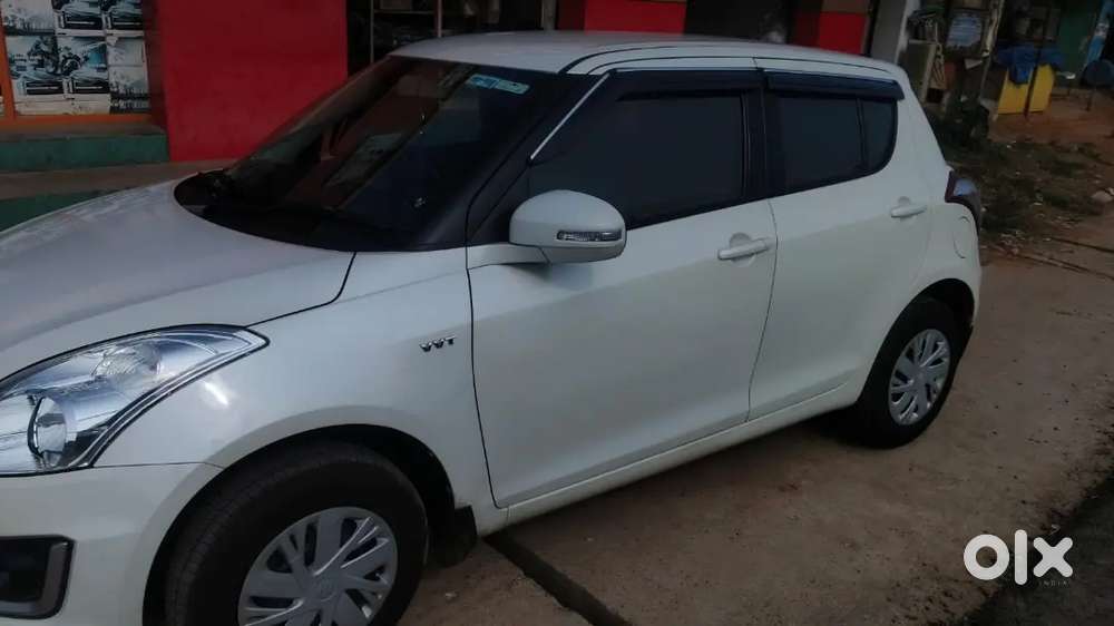 Maruti Suzuki Swift Vxi