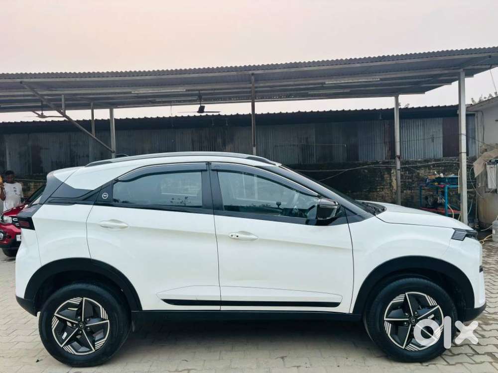 Tata Nexon Creative Plus S 1.2 Revotron Petrol 6 Amt, 2023, Petrol