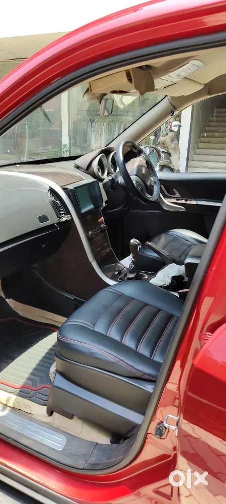 Low Kilometer Mahindra Xuv500 Diesel 2014