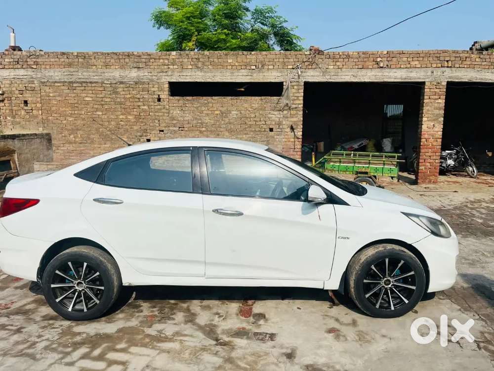 Hyundai Verna 2013 Diesel Manual