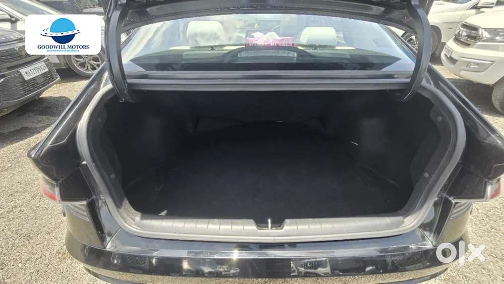 Hyundai Verna Sx (o) 1.5 Turbo Petrol Dct, 2024, Petrol