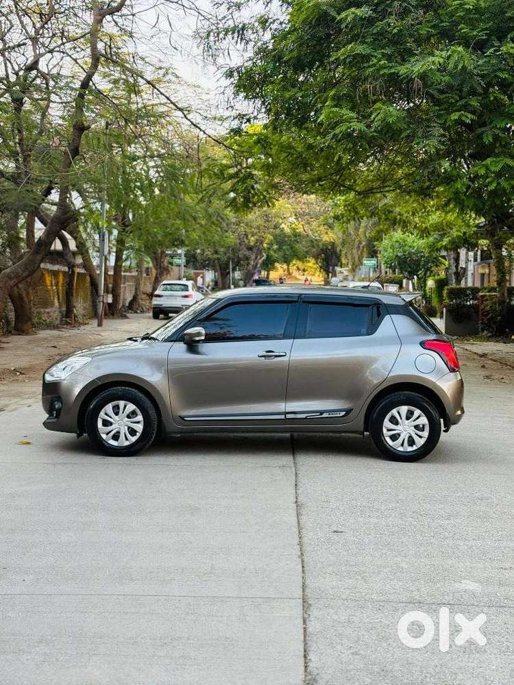 Maruti Suzuki Swift Vxi + Manual, 2020, Petrol