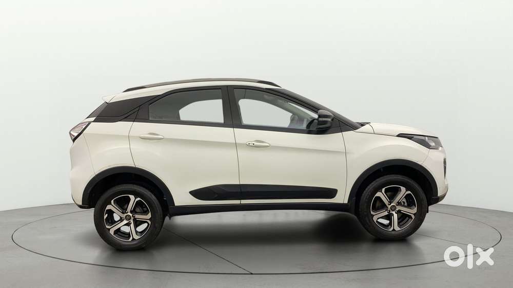 Tata Nexon 1.2 Revotron Xza Plus, 2022, Petrol