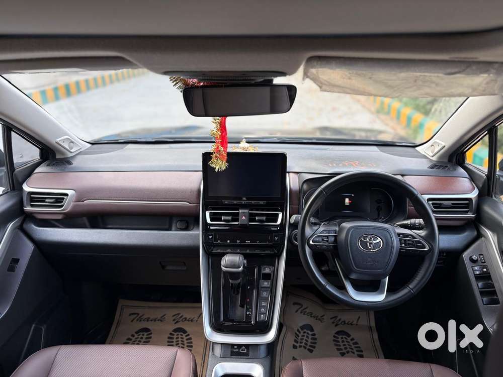 Toyota Innova Hycross 2.0 Zx (o) Hybrid 7 Str, 2025, Petrol