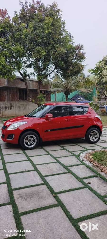 Maruti Suzuki Swift Vxi + Manual, 2017, Petrol