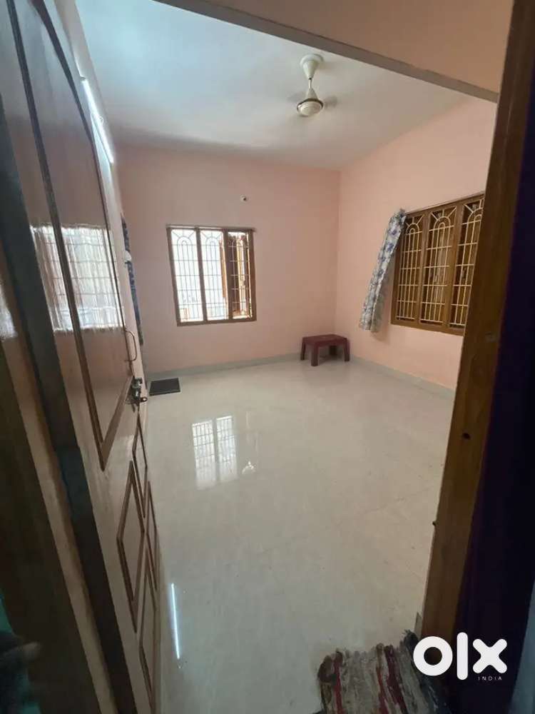 Single room for females - For Rent: Houses & Apartments - 1809919374