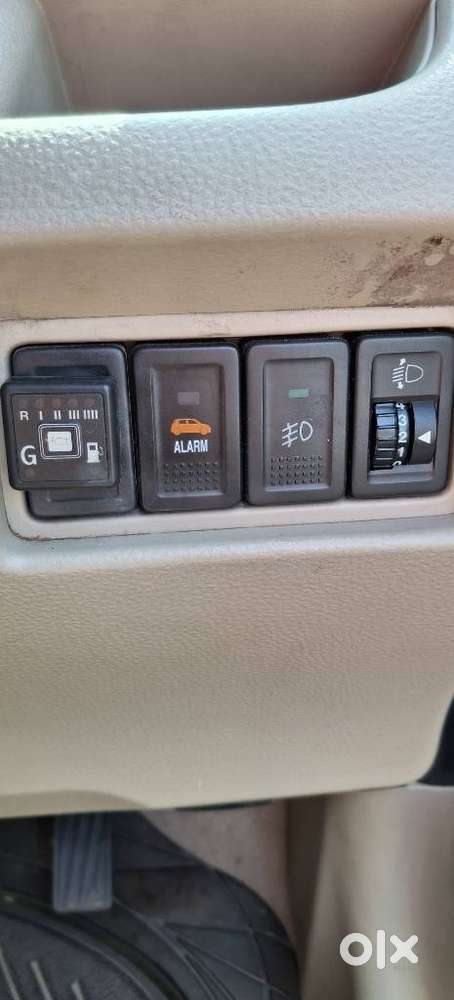Maruti Suzuki Swift Dzire 1.2 Vxi Bsiv, 2014, Cng & Hybrids