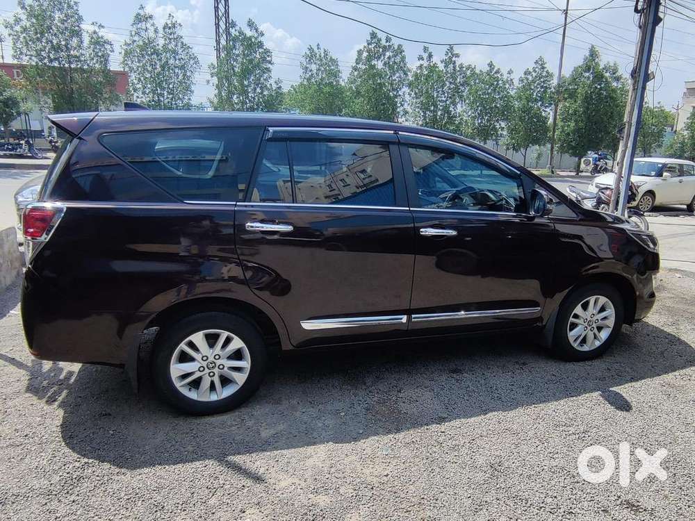 Toyota Innova Crysta 2018 Diesel Well Maintained