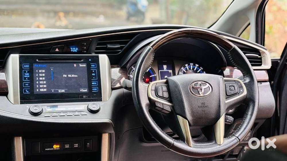 Toyota Innova Crysta 2.8z Automatic, 2016, Diesel