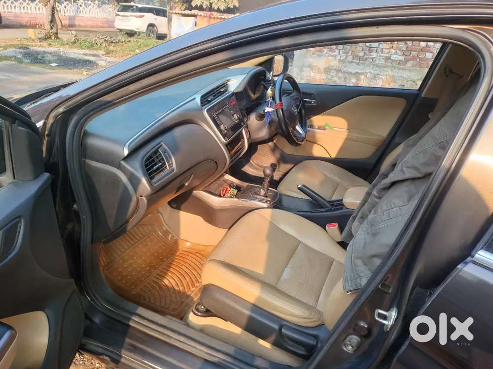 Honda City 2015 Cng & Hybrids 122000 Km Driven