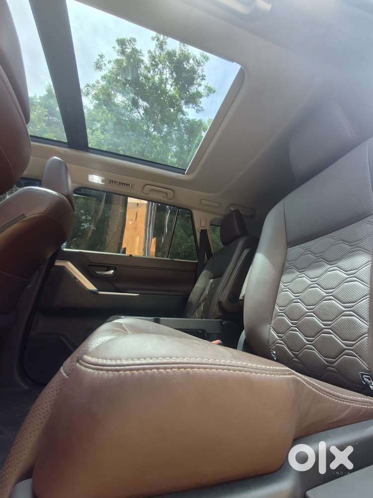 Toyota Innova Hycross 2.0 Zx Hybrid 7 Str, 2023, Petrol