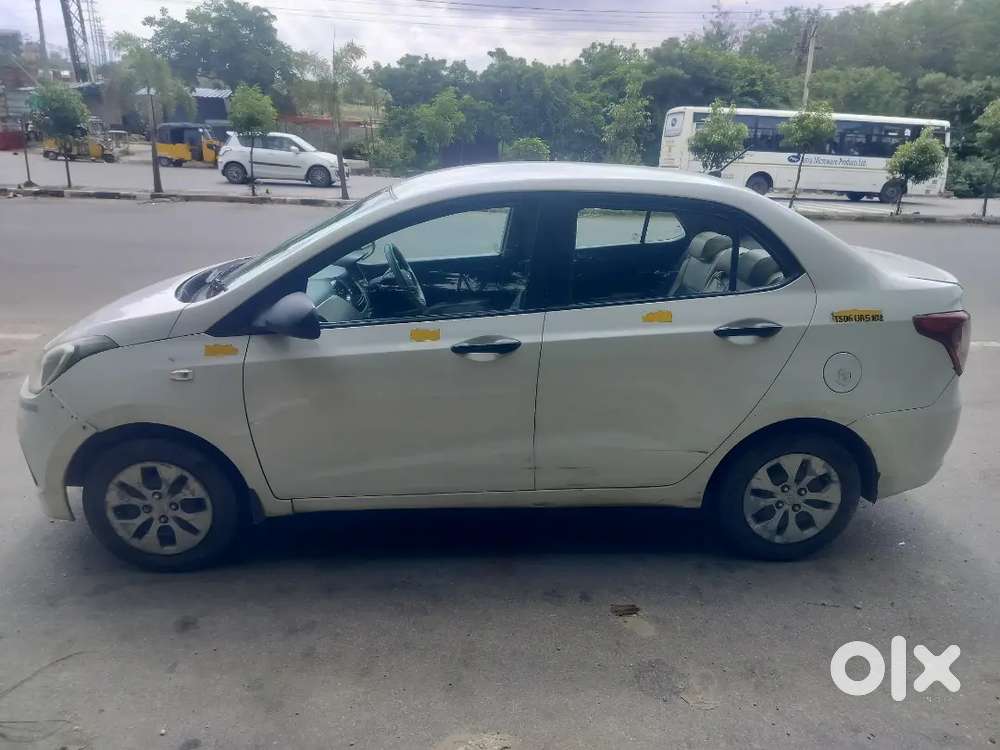 Hyundai Xcent 2016