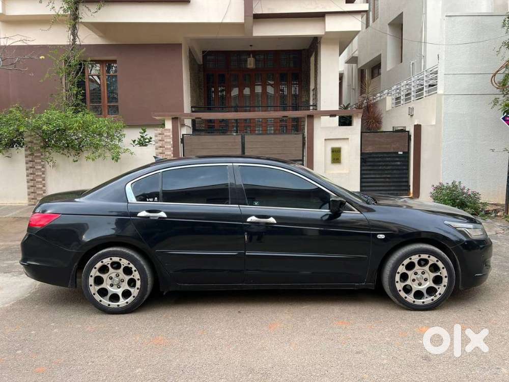 Honda Accord 2.4 Manual, 2009, Petrol