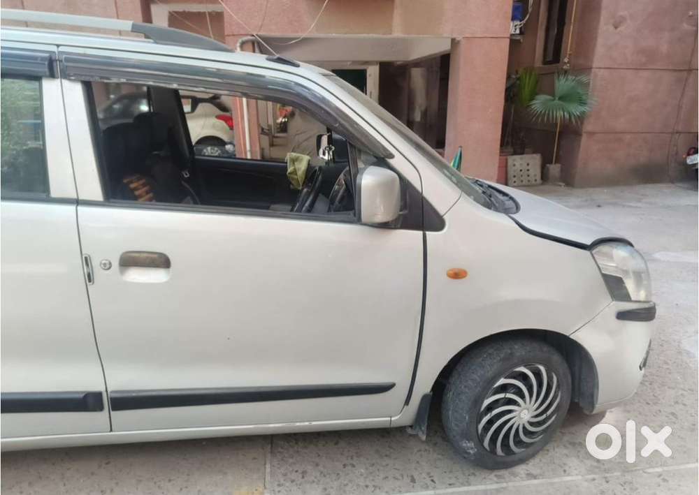 Maruti Suzuki Wagon R Vxi Minor 2011