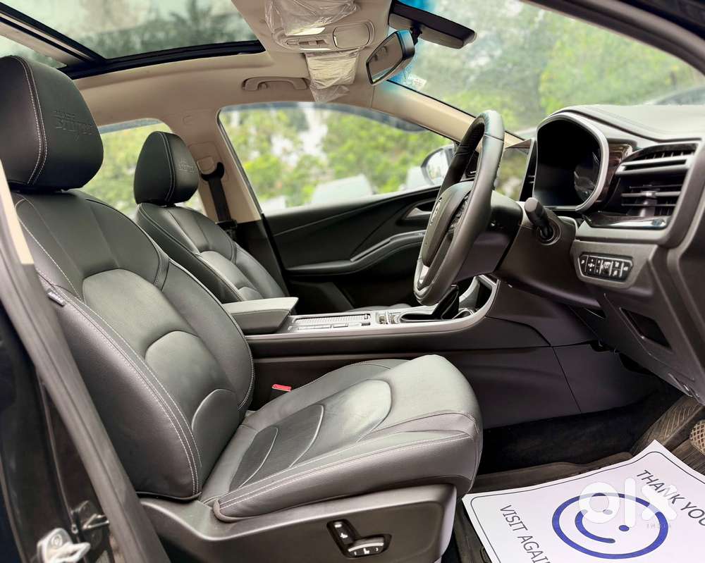 Mg Hector Plus Sharp Pro Blackstorm 1.5 Turbo Petrol Cvt 7 Str, 2024..