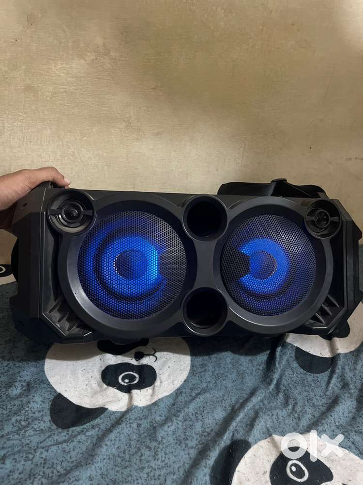 Boat partypal 60 bass boosted speaker