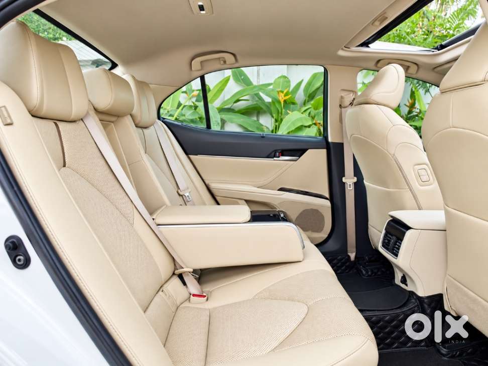 Toyota Camry Hybrid, 2024, Petrol