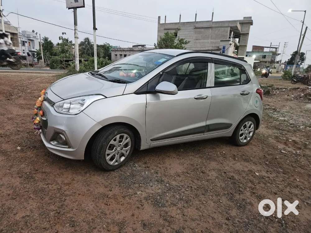 Hyundai Grand I10 2016 Petrol 61000 Km Driven