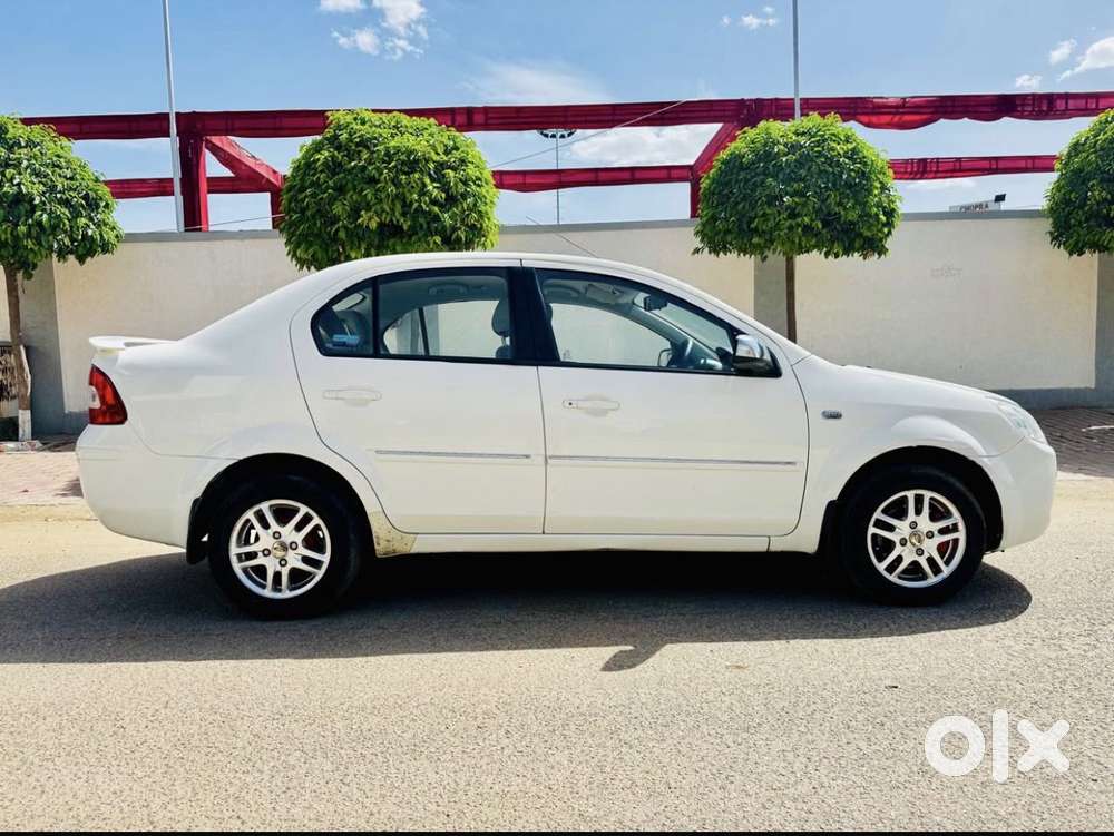 Ford Fiesta Petrol Titanium, 2013, Petrol