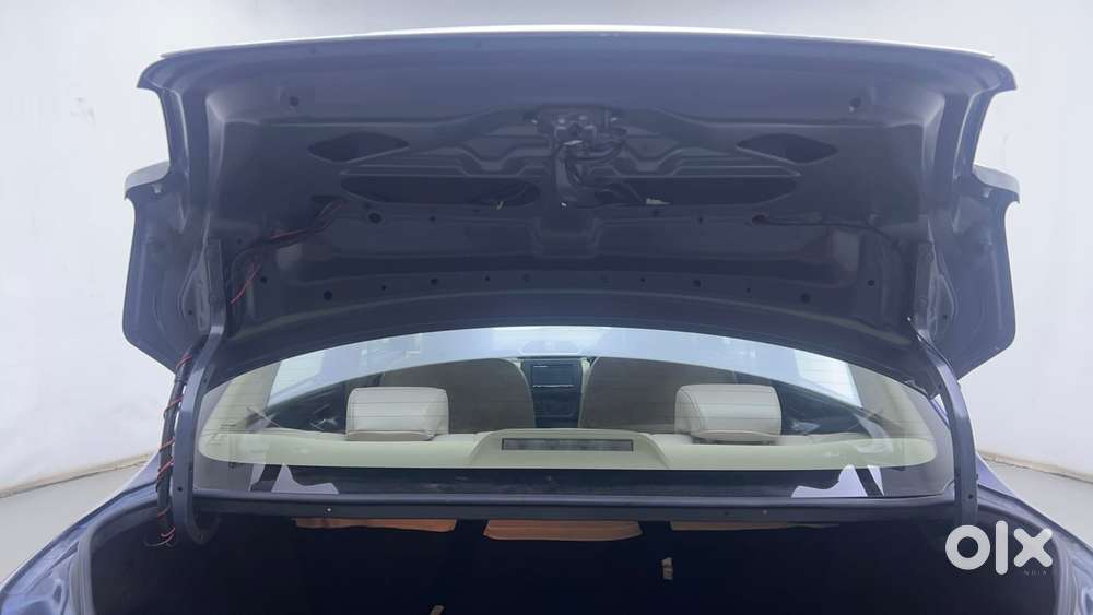 Maruti Suzuki Dzire 1.2 Zxi Amt, 2018, Petrol