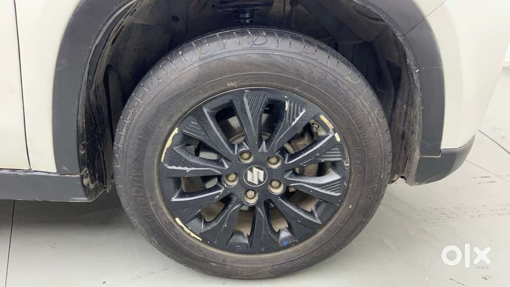 Maruti Suzuki Vitara Brezza 1.5 Zxi At, 2020, Petrol