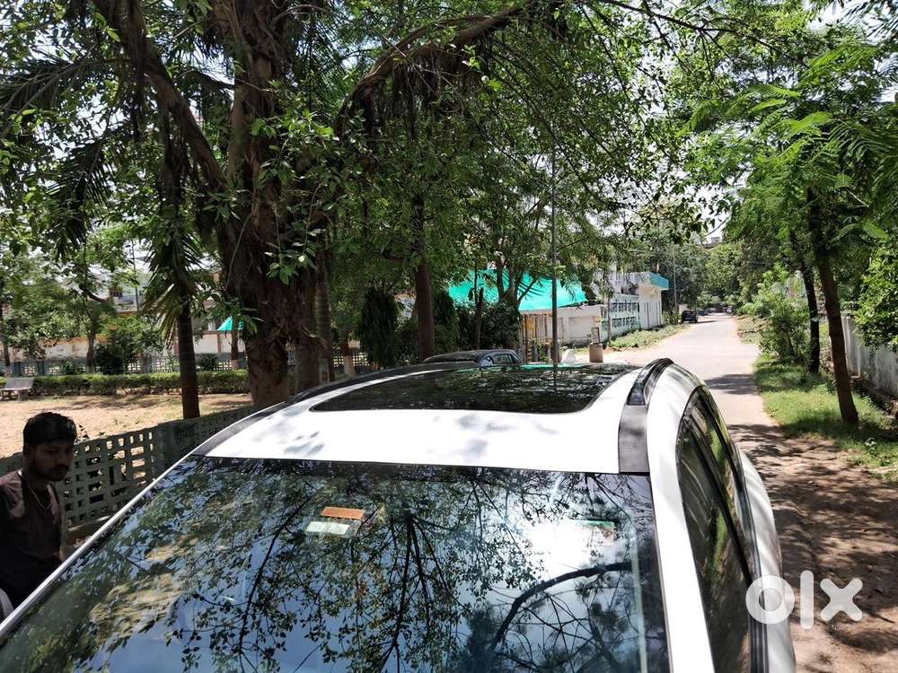 Mahindra Xuv700 2023 Diesel Well Maintained